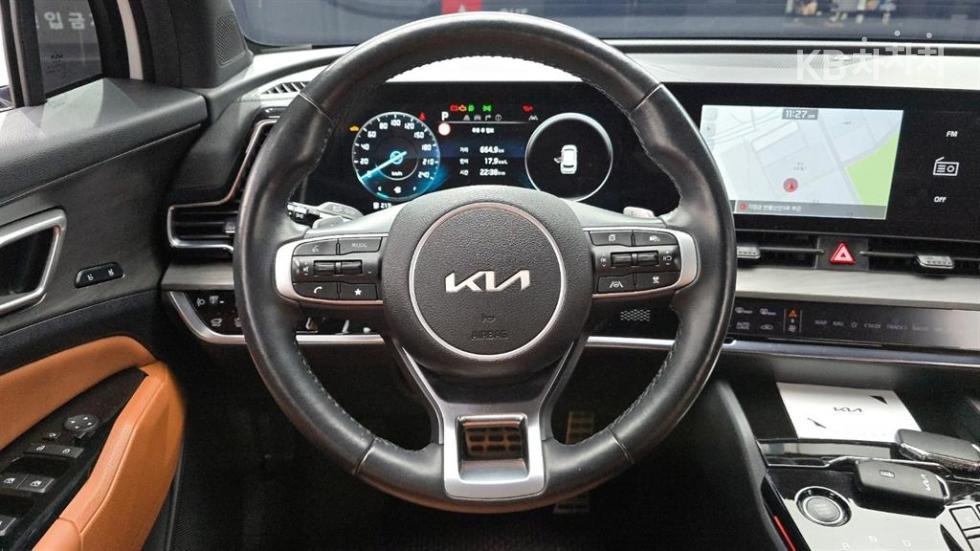 2023 - kia sportage