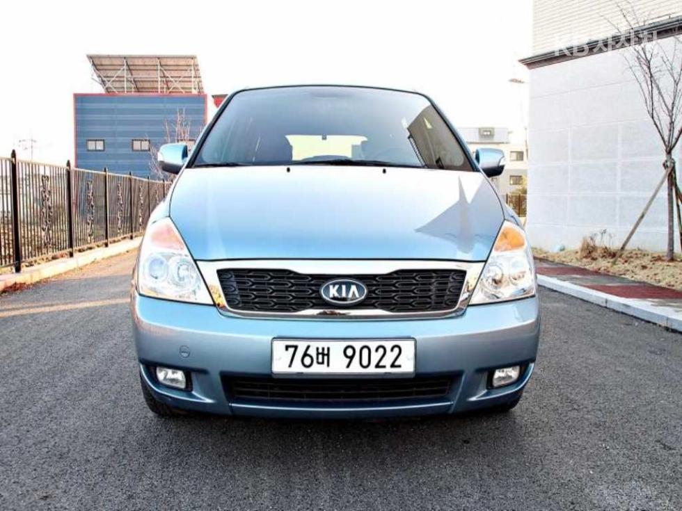2012 kia carnival
