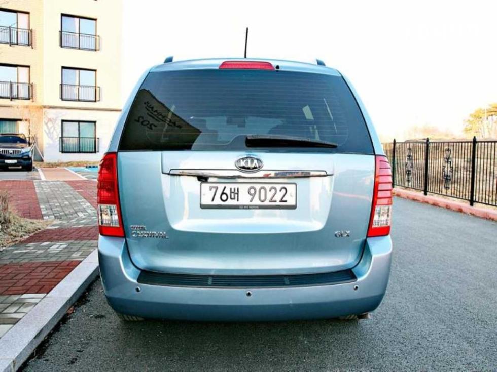 2012 - kia carnival