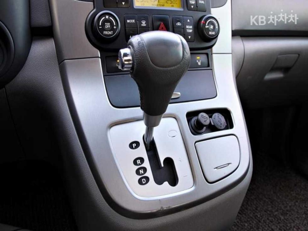2012 - kia carnival