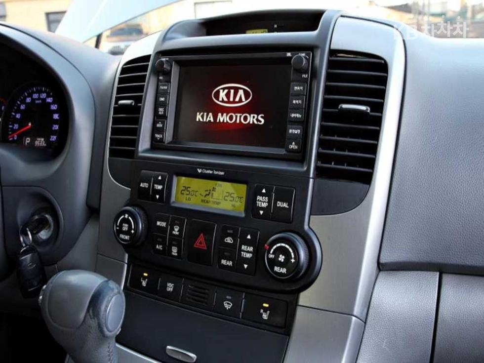 2012 - kia carnival