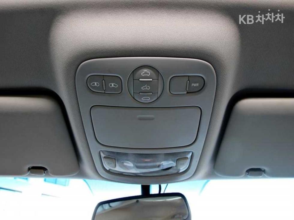 2012 - kia carnival