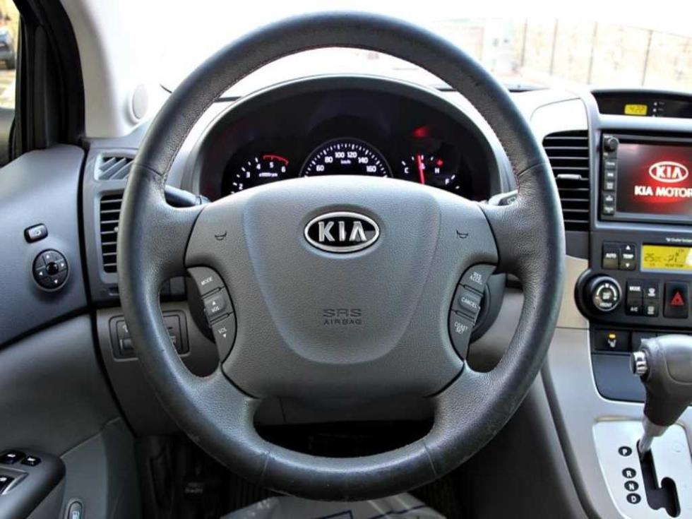 2012 - kia carnival