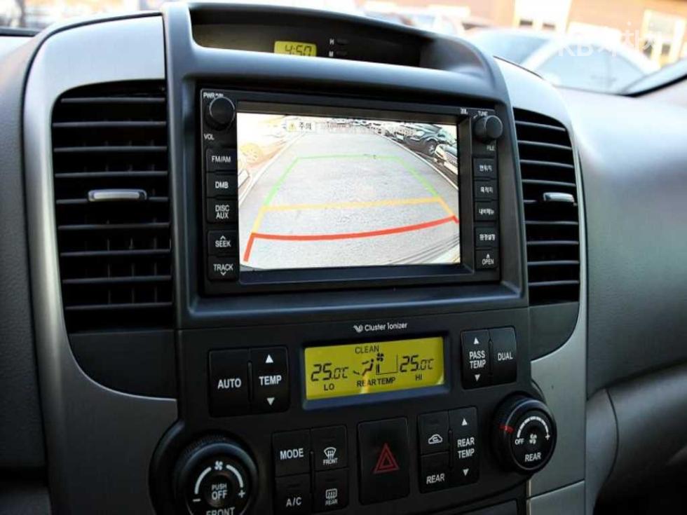2012 - kia carnival