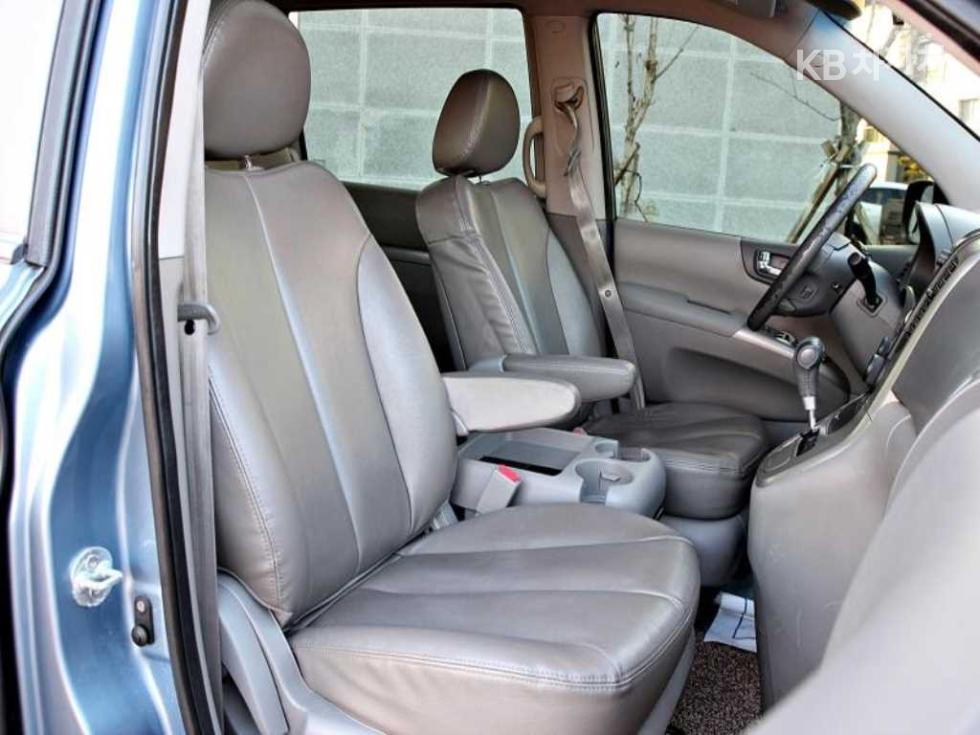 2012 - kia carnival