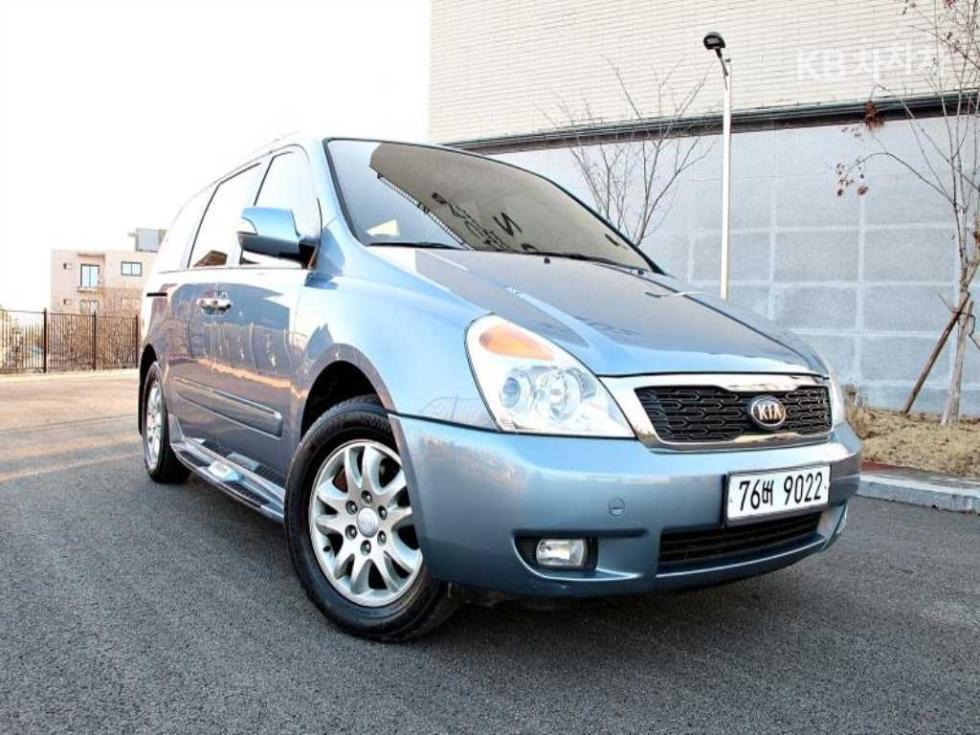 2012 - kia carnival