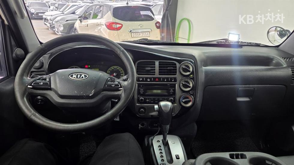 2012 - kia bongo iii