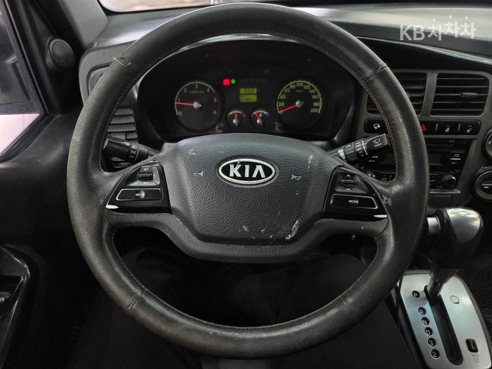 2012 - kia bongo iii
