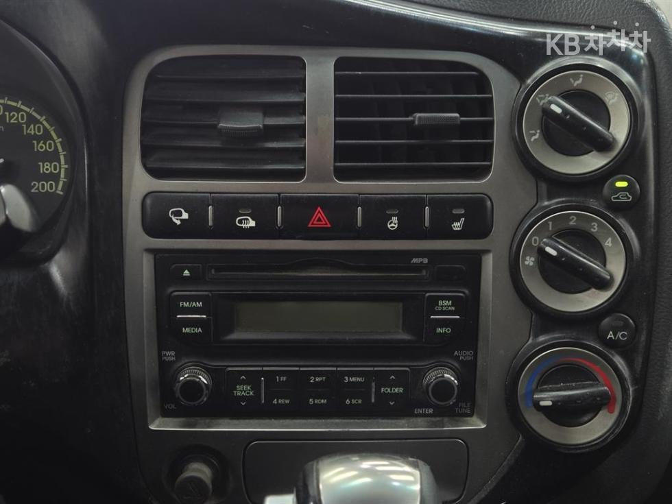 2012 - kia bongo iii