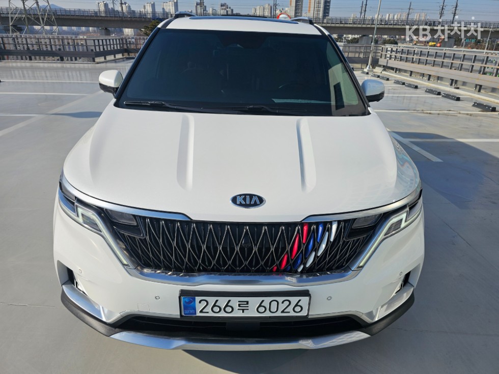 2021 - kia carnival