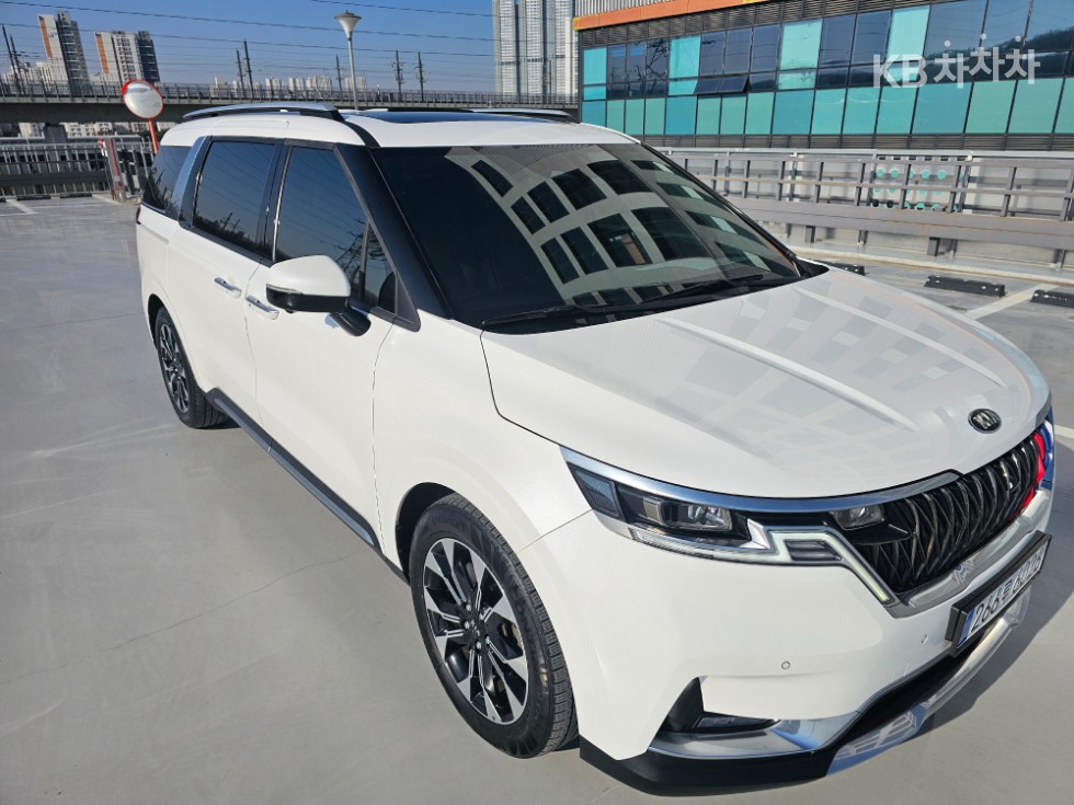 2021 - kia carnival