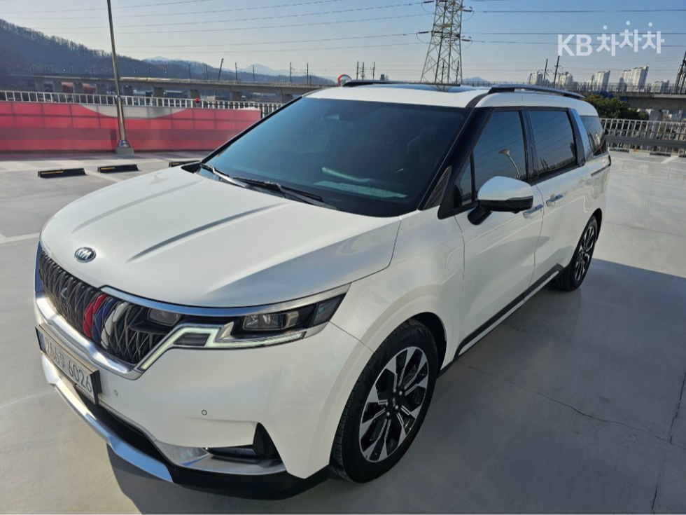 2021 - kia carnival
