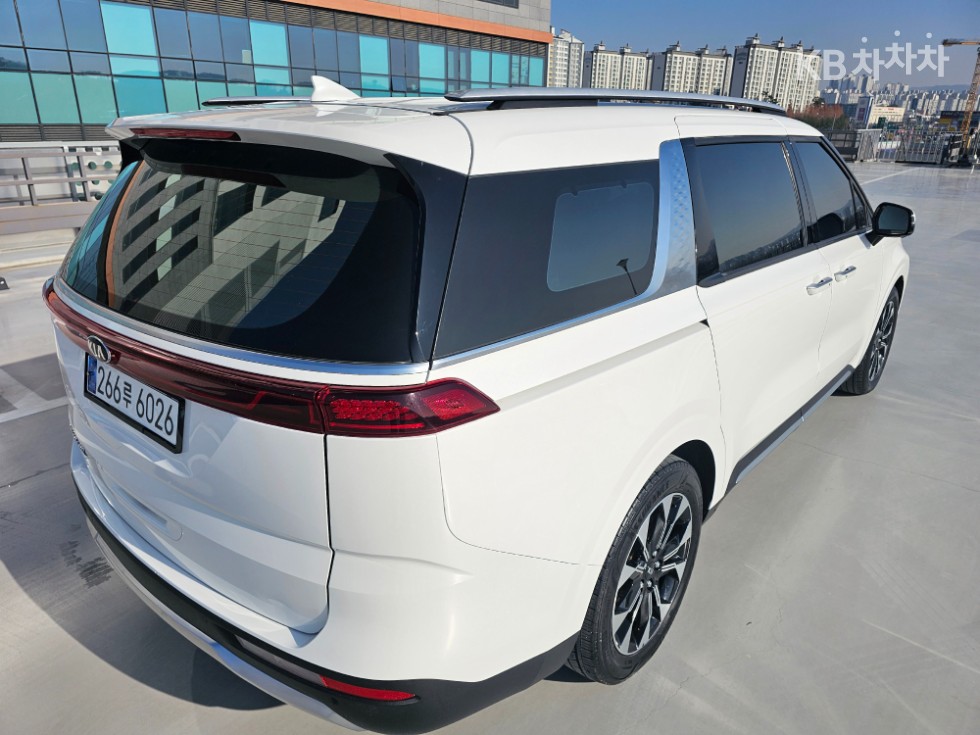 2021 - kia carnival
