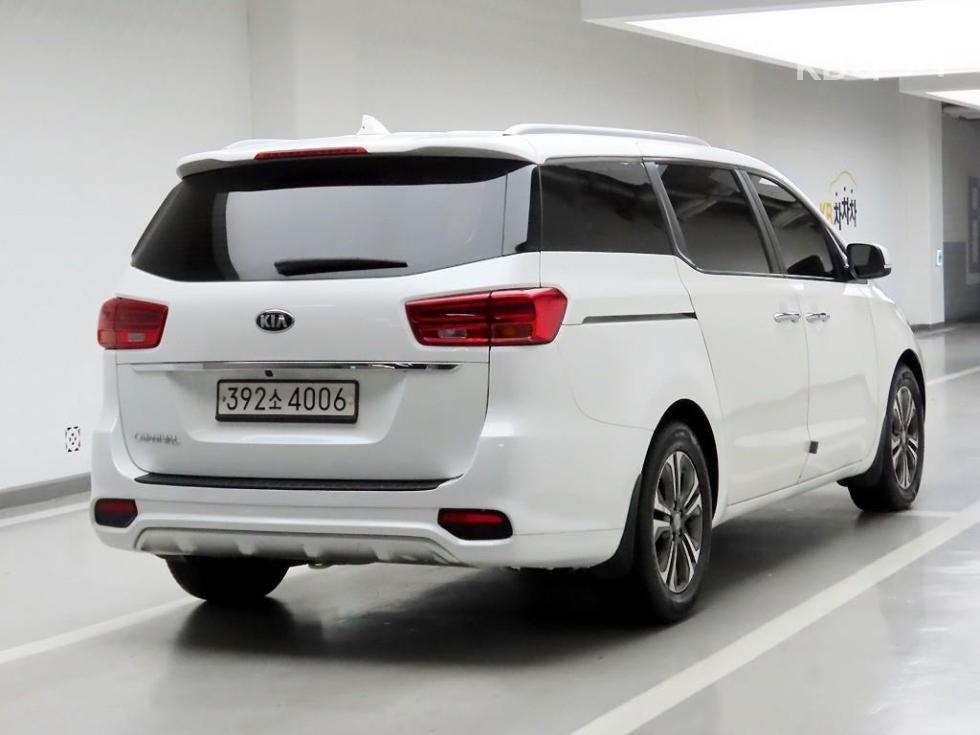 2019 - kia carnival