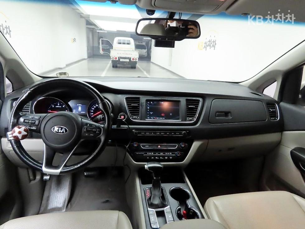 2019 - kia carnival