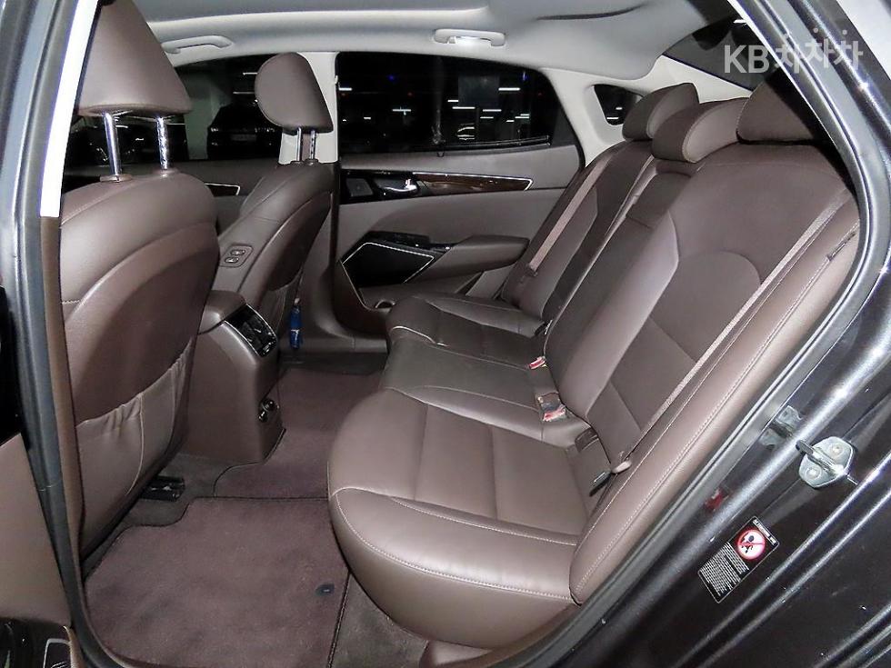 2019 - kia k7