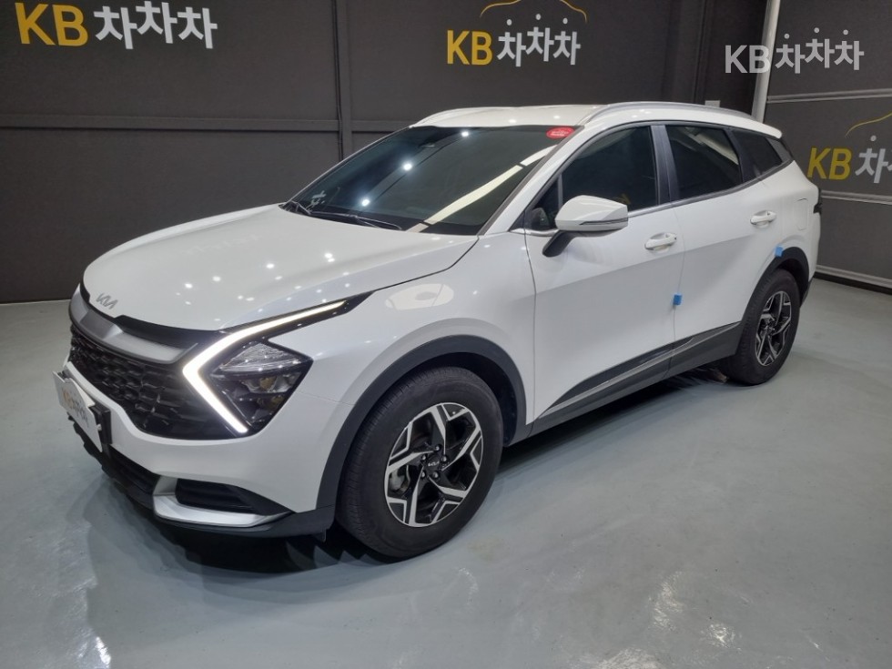 2023 - kia sportage