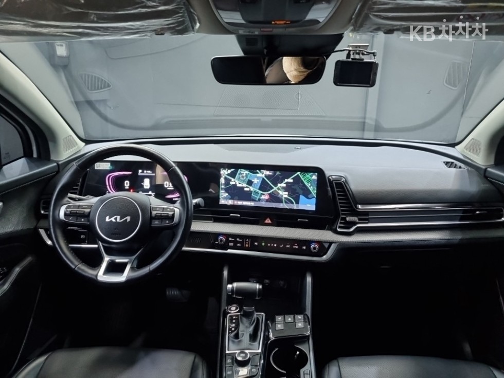 2023 - kia sportage