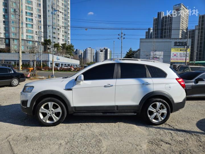 Chevrolet Captiva 2WD LT Premium 4