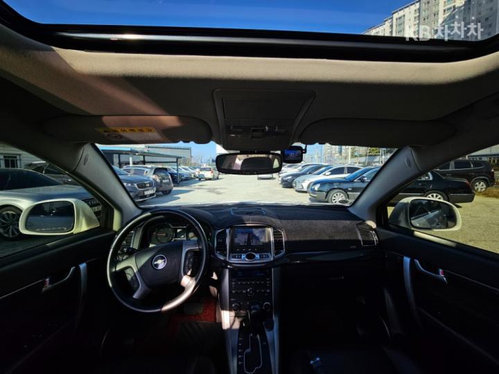 Chevrolet Captiva 2WD LT Premium 9