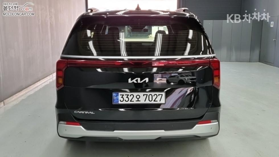2025 - kia carnival