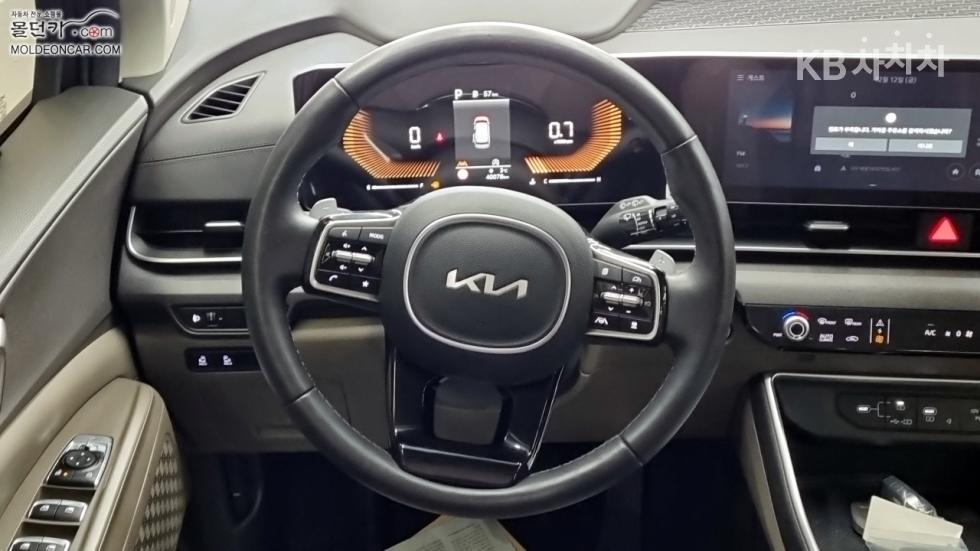 2025 - kia carnival