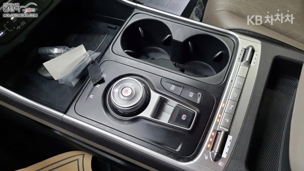 2025 - kia carnival
