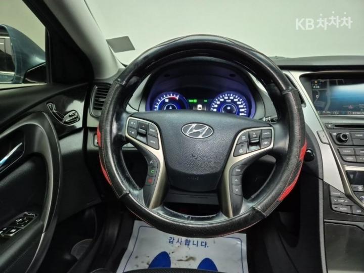 Hyundai Grandeur Hybrid Premium 7