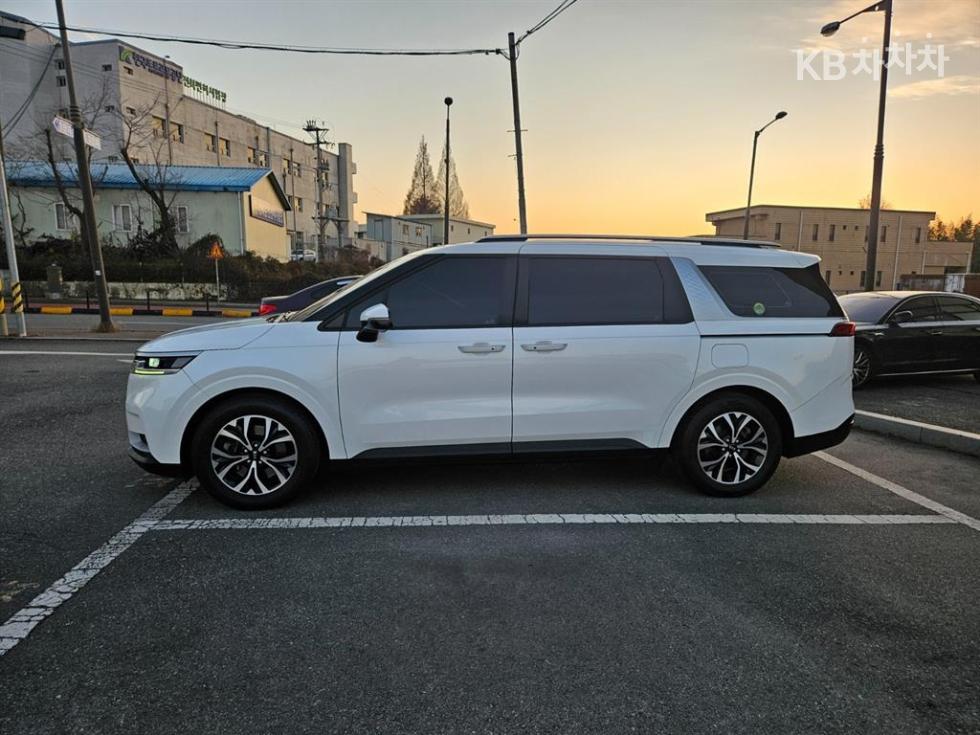 2021 - kia carnival
