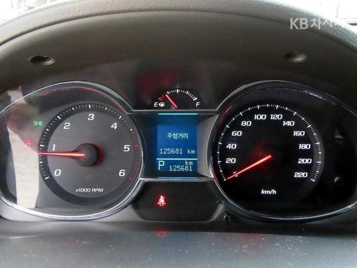 Chevrolet Captiva 2WD LT Premium 10