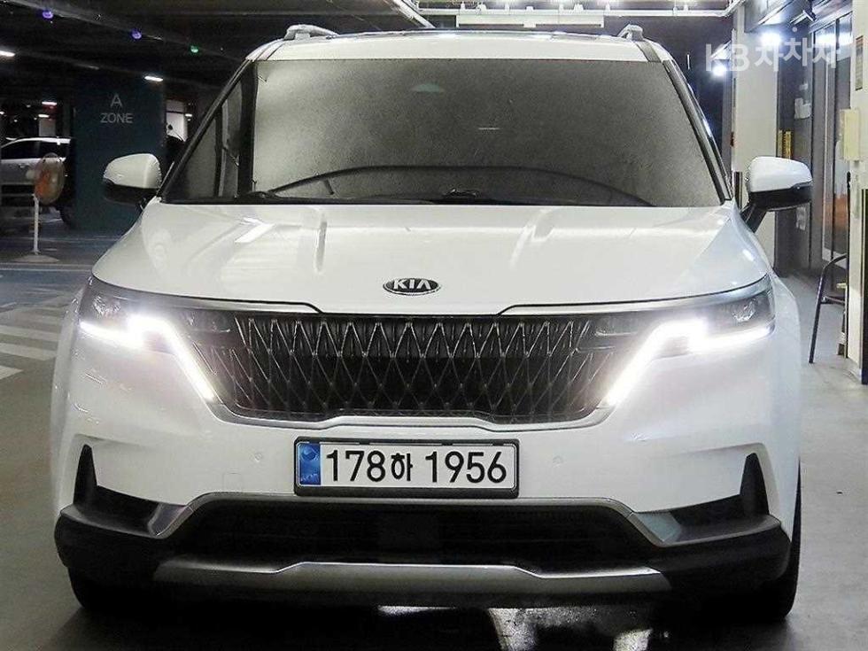 2021 - kia carnival