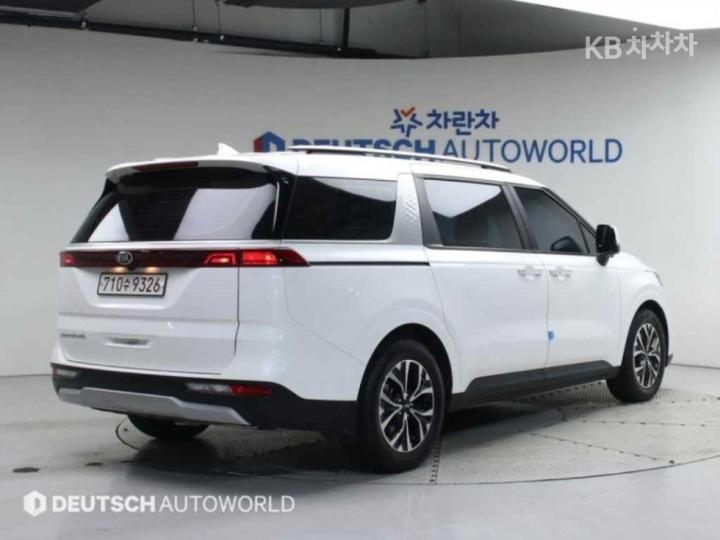 Kia Carnival D2.2 Prestige 3
