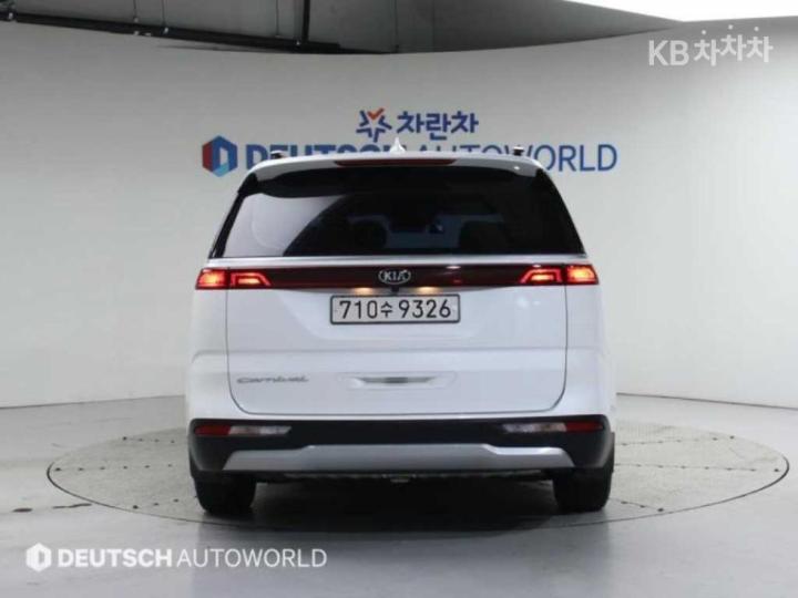 Kia Carnival D2.2 Prestige 5