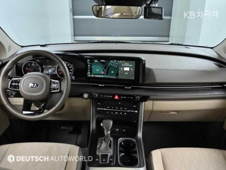 Kia Carnival D2.2 Prestige 8