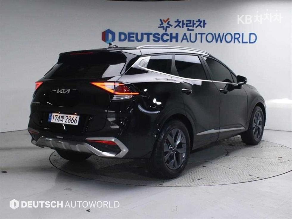 2022 - kia sportage