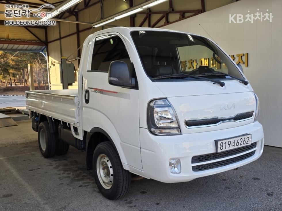 2022 - kia bongo iii