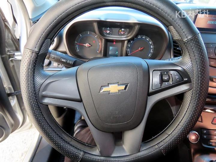 Chevrolet Orlando LT Premium 9