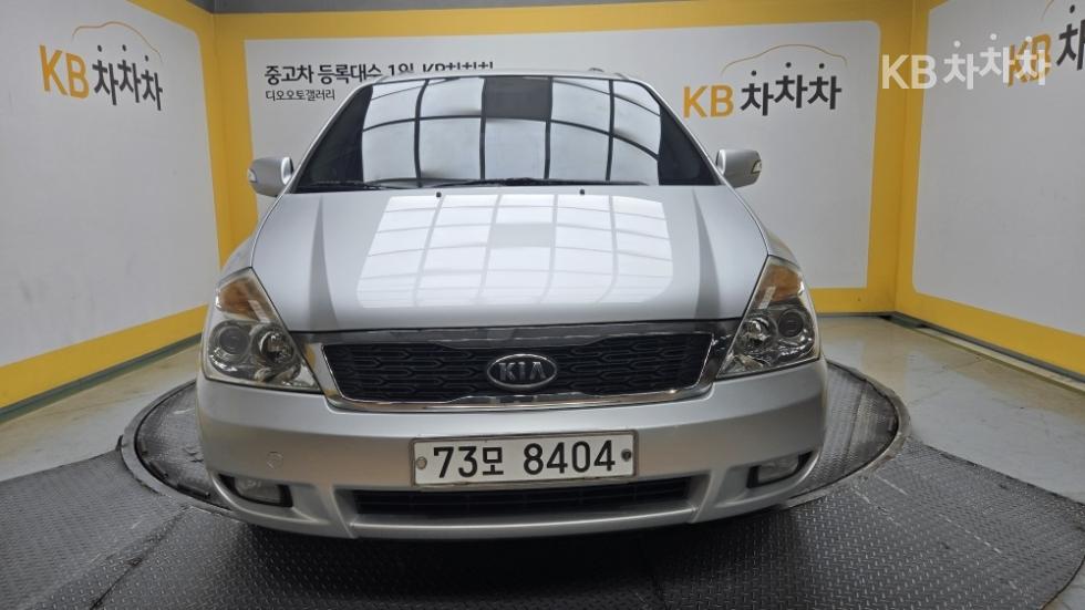 2012 - kia carnival