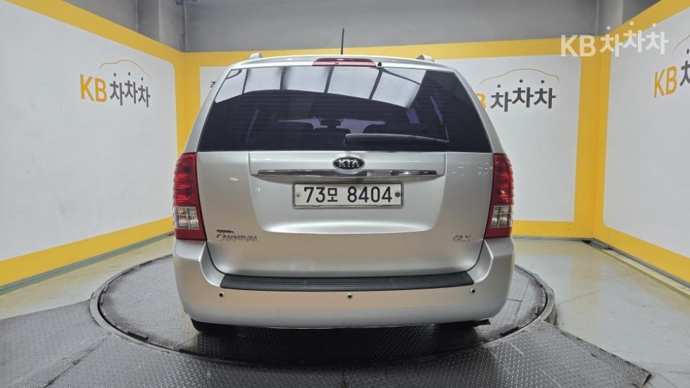 2012 - kia carnival