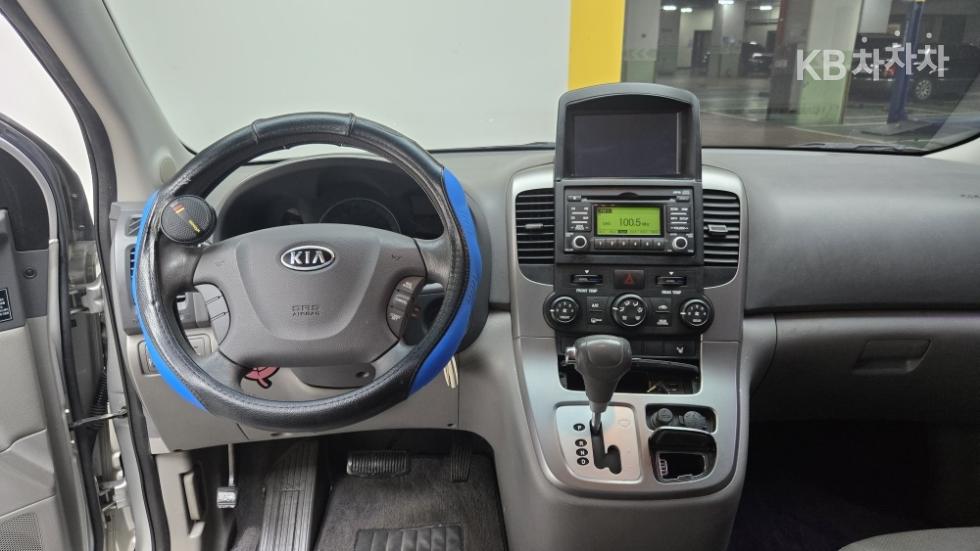 2012 - kia carnival