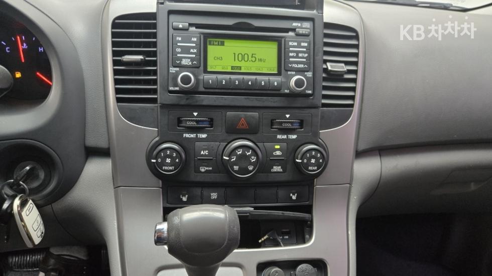 2012 - kia carnival