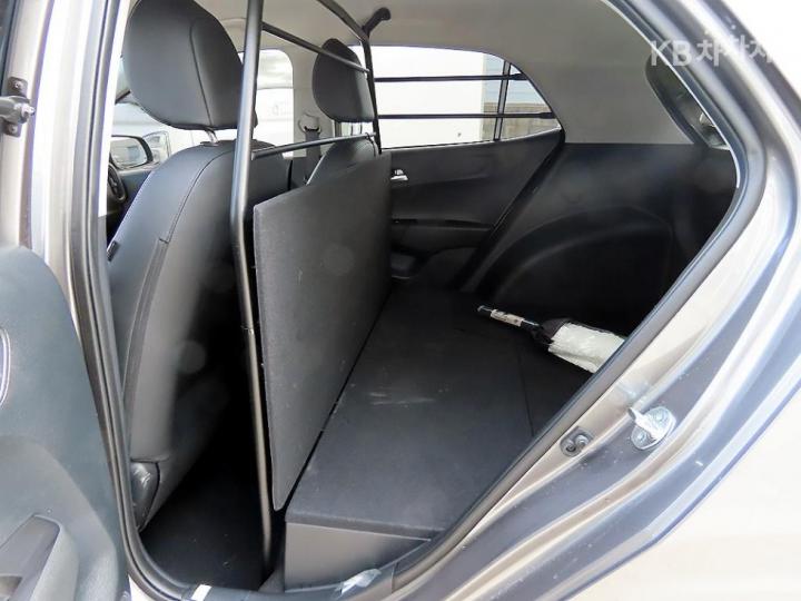 Kia Morning 1.0 Gasoline Van Prestige - фото 6