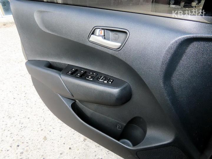 Kia Morning 1.0 Gasoline Van Prestige - фото 11