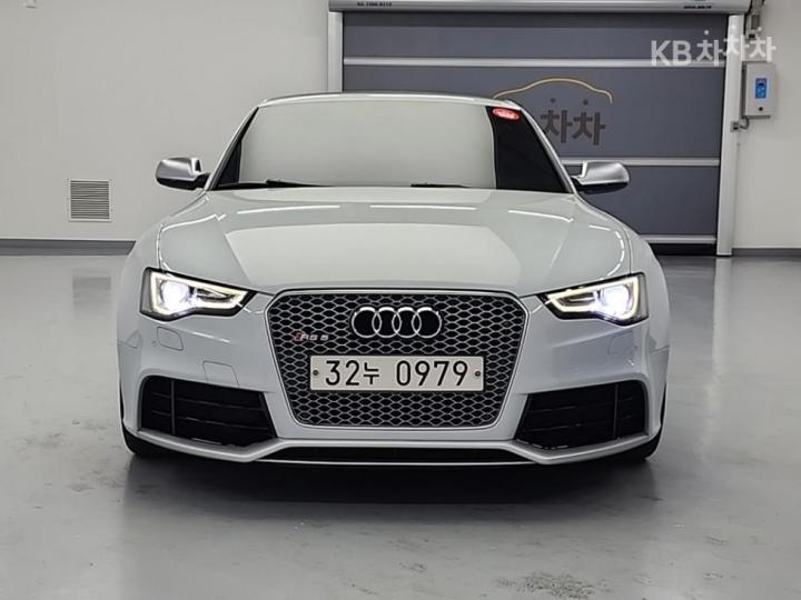 Audi RS5 4.2 FSI Quattro 3
