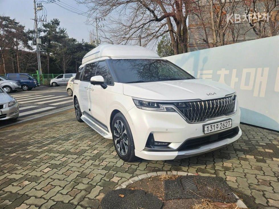 2022 - kia carnival