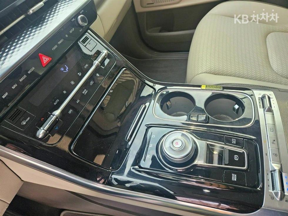 2022 - kia carnival
