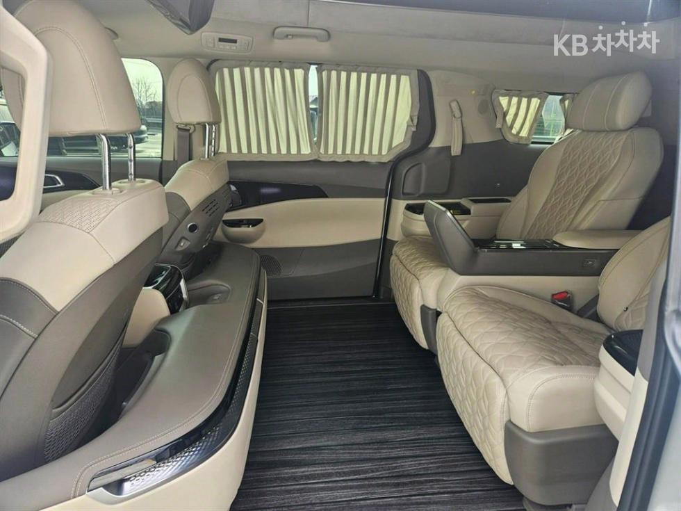 2022 - kia carnival
