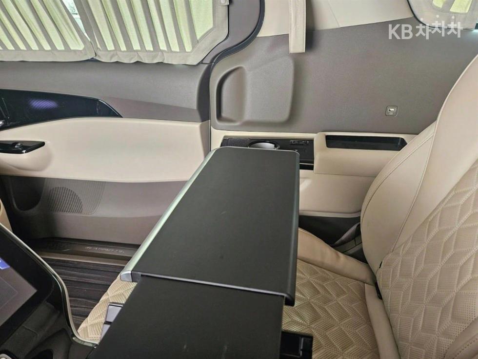 2022 - kia carnival