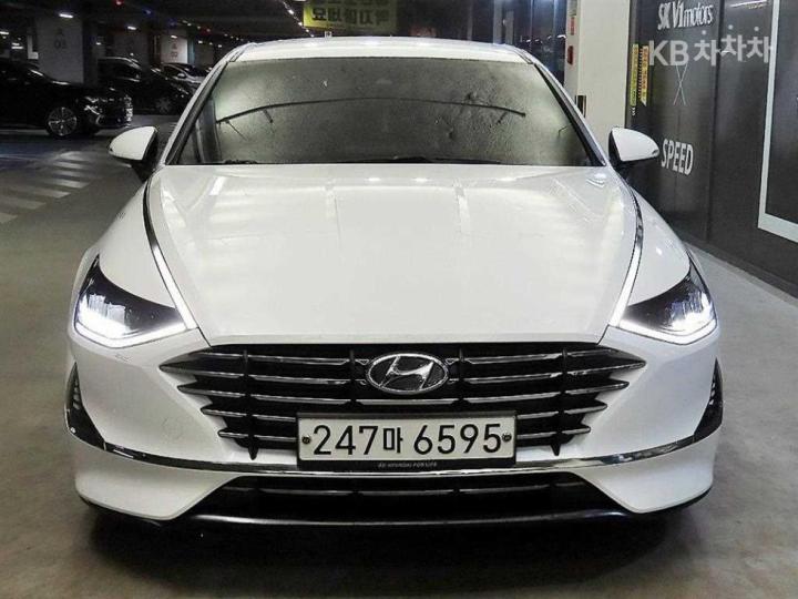 Hyundai Sonata 2.0 Premium Family - фото 2