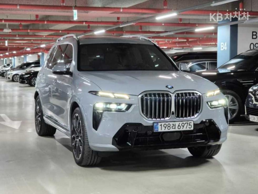 BMW X7 — miniaturë 2
